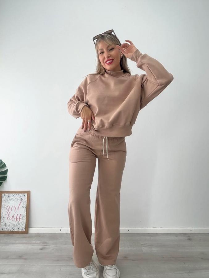 Set Larisa